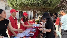 黄委西峰局机关党委与育才路社区党总支联合开展志愿服务活动