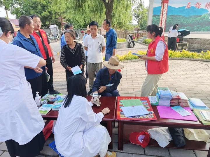 正宁县五顷塬回族乡:文明实践赶大集 新风拂面暖人心