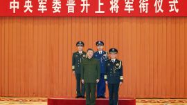 中央军委举行晋升上将军衔仪式 习近平颁发命令状并向晋衔的军官表示祝贺