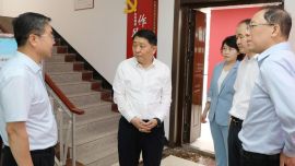 周继军在调研庆阳老年大学改造推进情况时强调 在保留原有历史风貌基础上进行适老改造 用心打造老同志想来爱来常来的暖心港湾