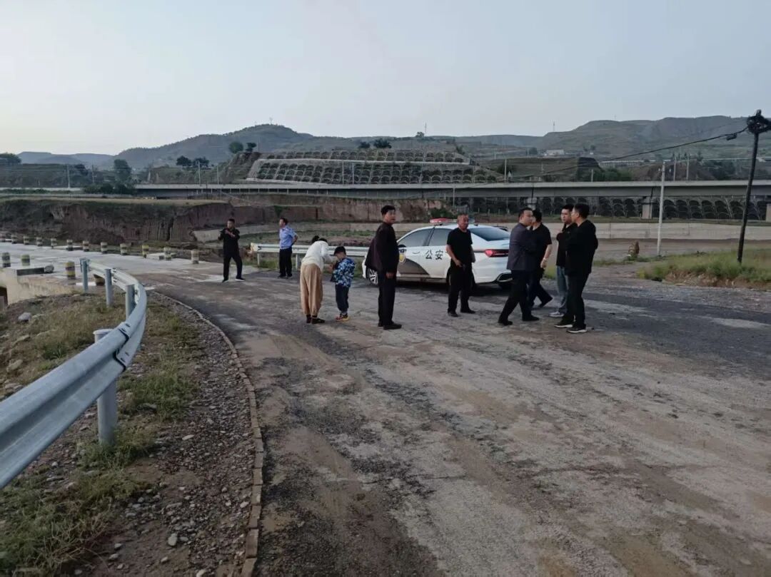 微光聚洪德 实干见初心——看洪德19村“小网格”里的“大情怀”
