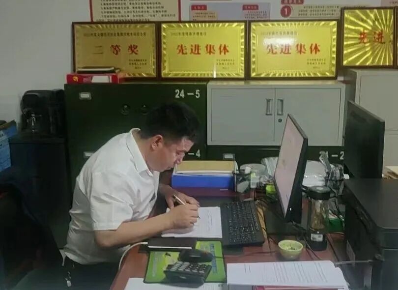微光聚洪德 实干见初心——看洪德19村“小网格”里的“大情怀”