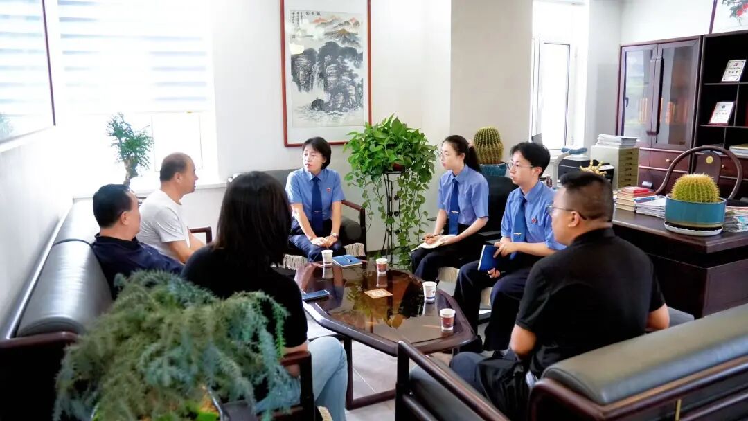 环县人民检察院深入辖区律师事务所走访座谈