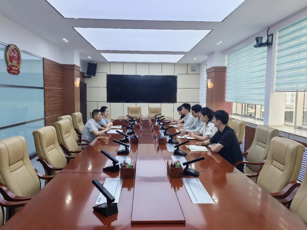 西峰区检察院召开新录用公务员入职暨试用期满干警述职座谈会