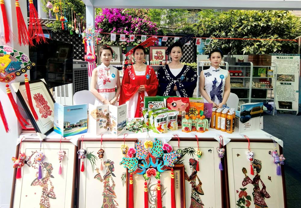 甘肃省旅居养老推介会蓉城启幕 庆阳康养品牌拓局西南