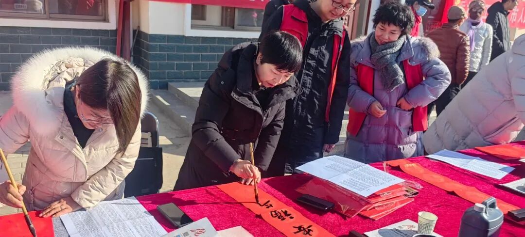 三尺讲台育桃李 巾帼建言守民心——记镇原县政协常委杨青