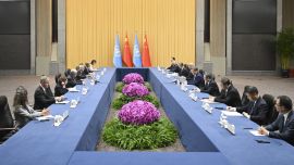 习近平会见联合国秘书长古特雷斯