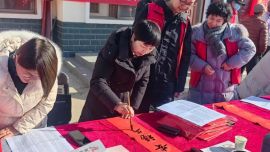 三尺讲台育桃李 巾帼建言守民心——记镇原县政协常委杨青