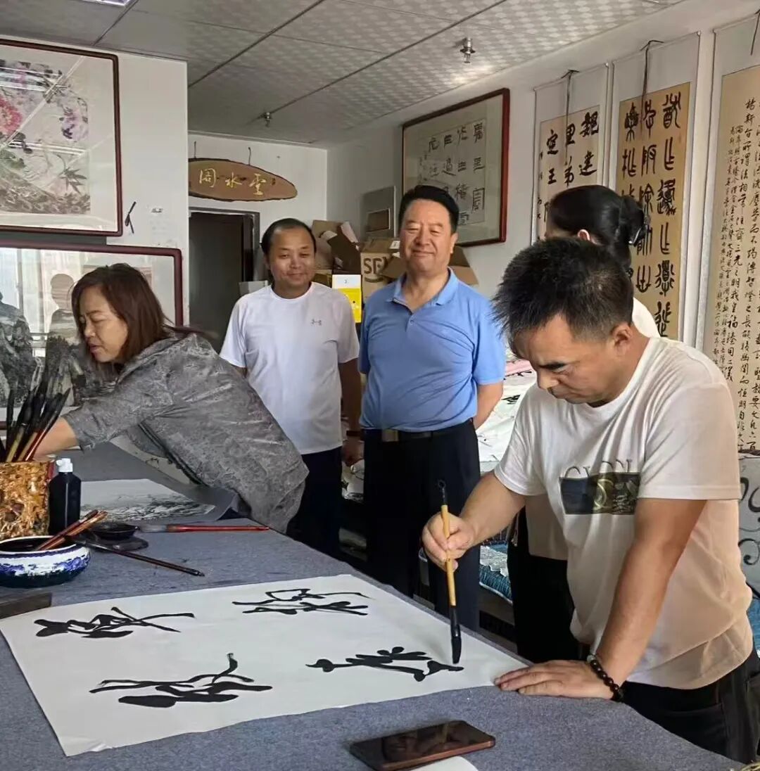 市政协文史委组织界别委员开展书法艺术专题交流活动