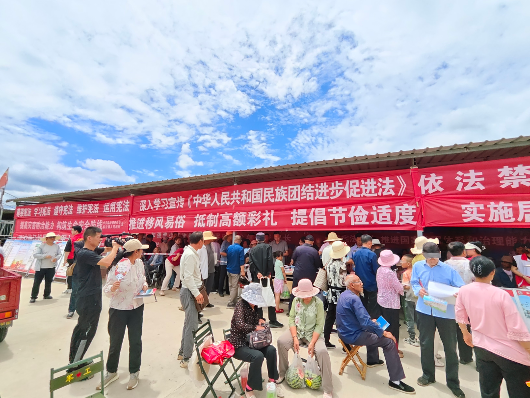 古韵翰墨颂党恩 农贾共荣促振兴——镇原县司法局临泾司法所借力主题活动开展法治宣传,筑牢基层法治防线