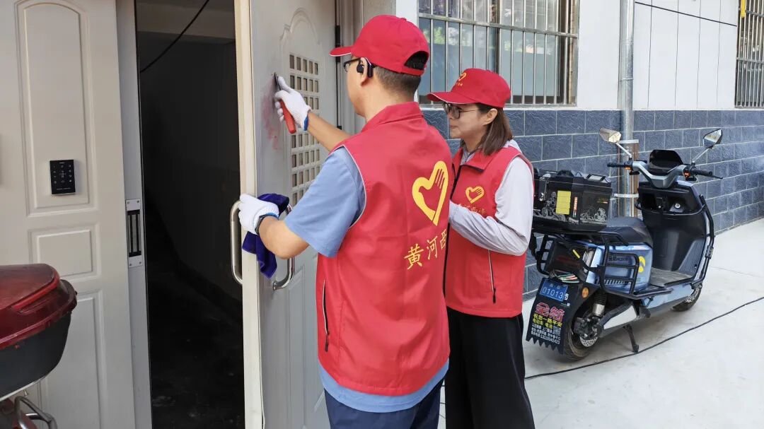 西峰局开展&ldquo;主题党日+文明实践志愿服务&rdquo;活动