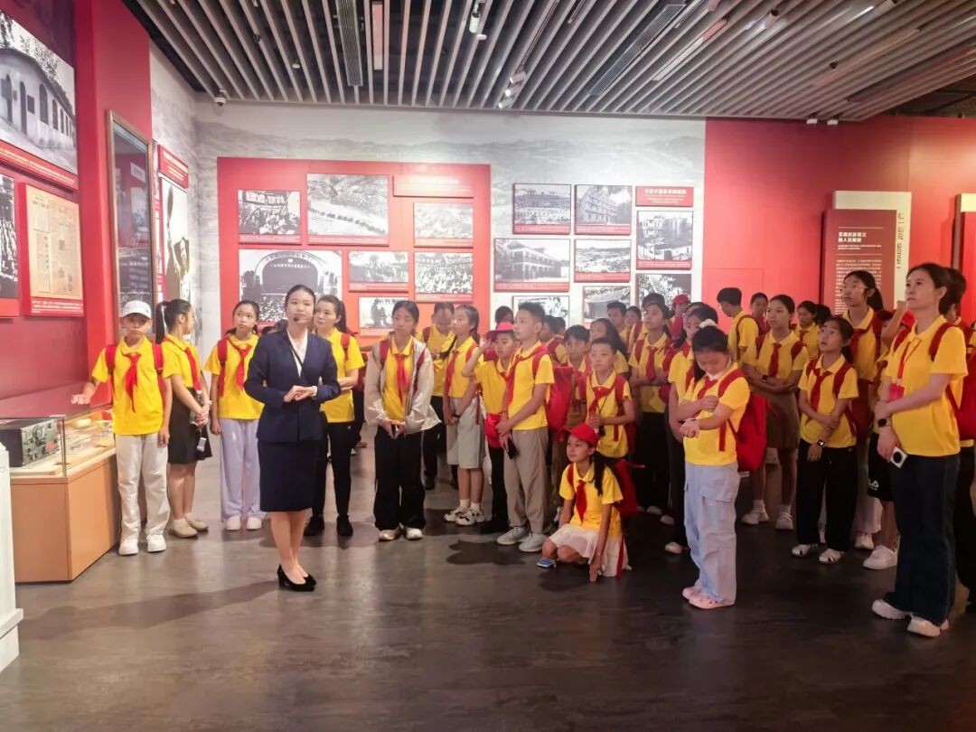 庆阳四中同学在全国少先队红领巾讲解员实践研学暨交流展示活动中荣获佳绩