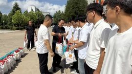 盛夏送清凉 关爱润一线 正宁县总工会开展高温慰问暖心活动