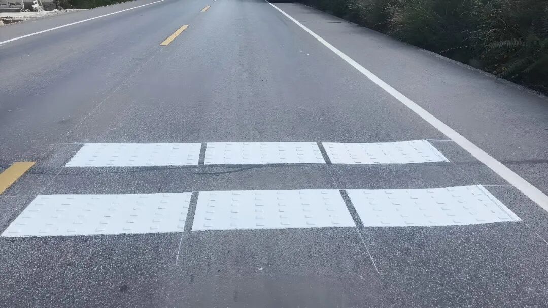 合水公路段:精细提质补短板 安防升级护通途——G211线21公里公路安全设施精细化提升工程全面完工