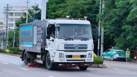 正宁：精细环卫保洁  擦亮城市文明底色