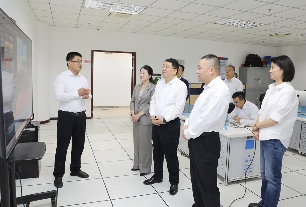 周继军在市直宣传系统有关部门调研时强调 打造“政治过硬、能打胜仗”的宣传队伍 展示“活力迸发、高歌猛进”的庆阳形象