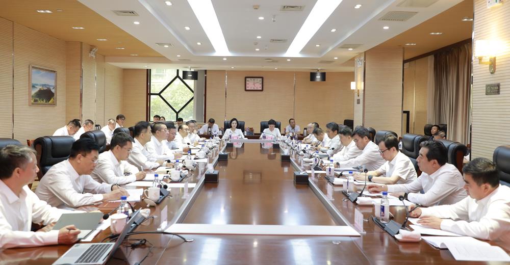 周继军带队赴长庆油田公司衔接工作