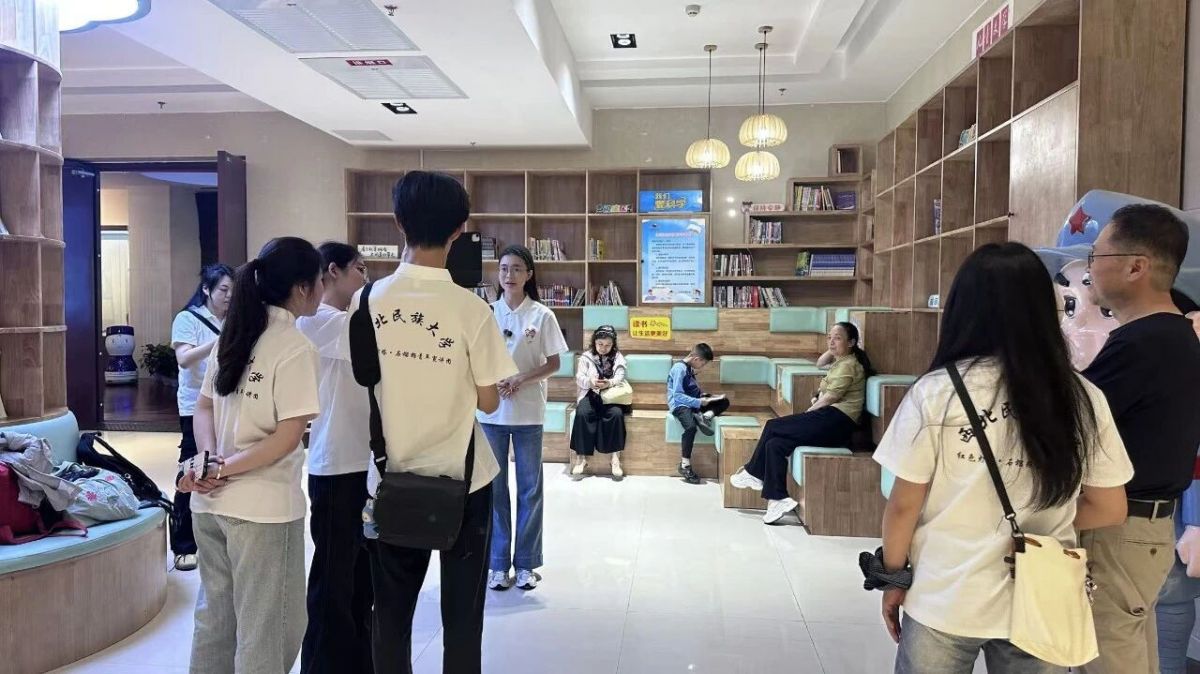 庆阳市博物馆迎来暑期高校研学实践热潮