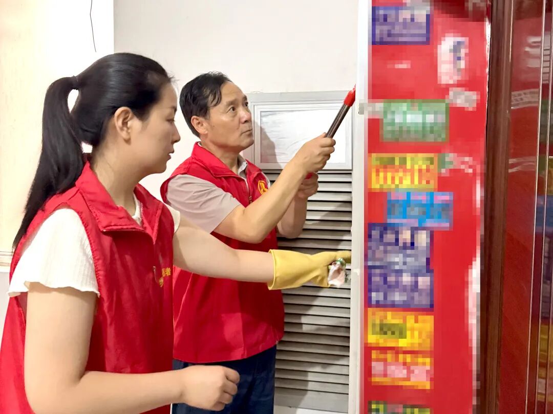 庆阳市中级人民法院开展擦亮城市文明底色“主题党日+文明实践志愿服务”活动