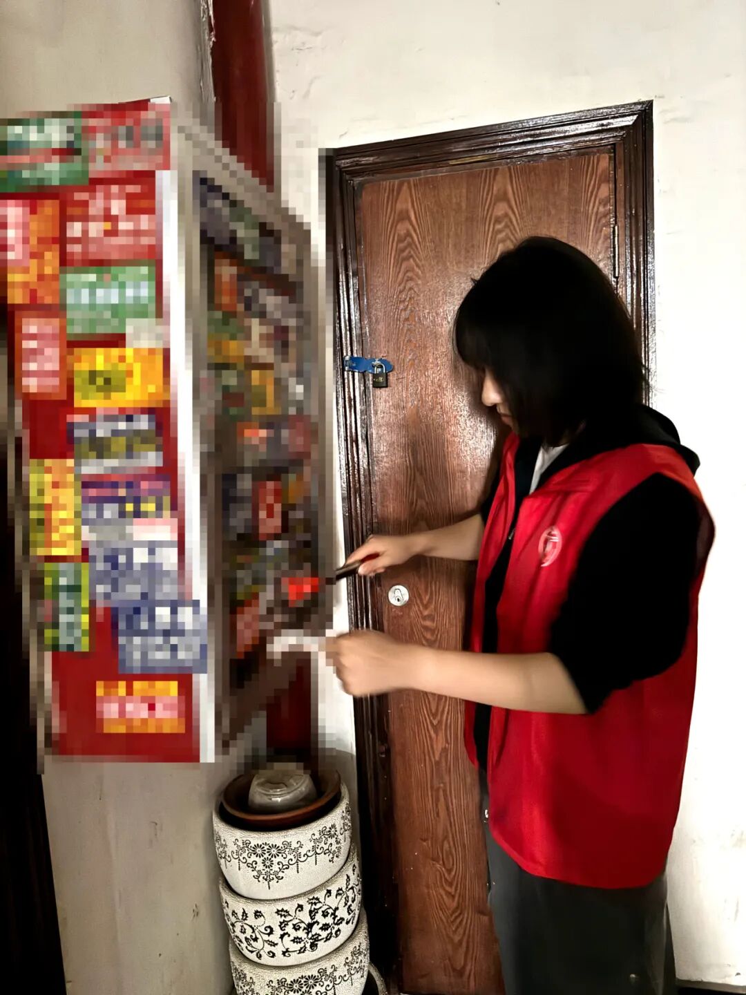庆阳市中级人民法院开展擦亮城市文明底色“主题党日+文明实践志愿服务”活动