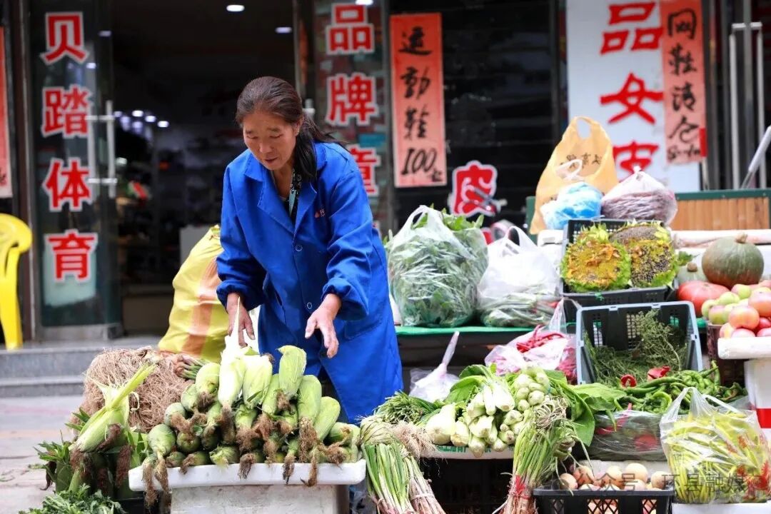 环县:烟火早市聚农货 方寸小摊富农家
