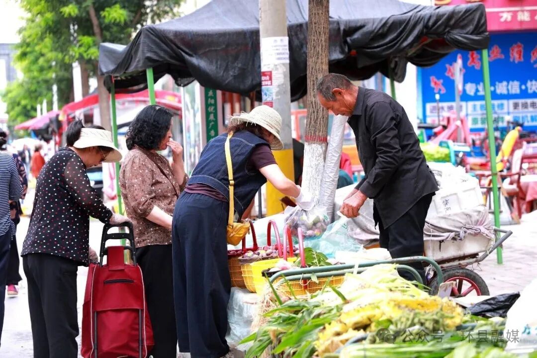 环县:烟火早市聚农货 方寸小摊富农家