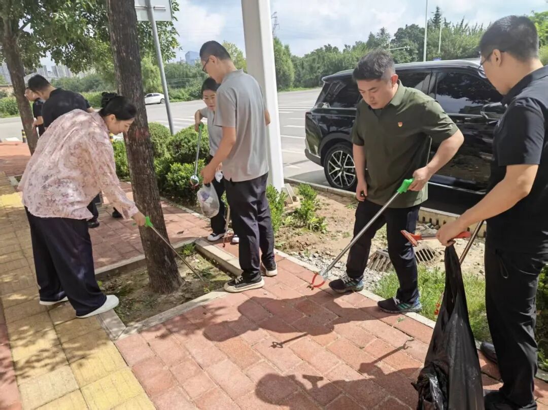 庆阳市公共资源交易中心部署推进文明城市创建 下沉一线开展志愿服务