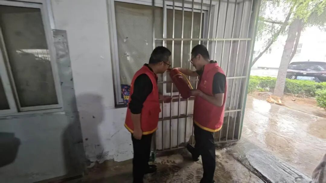 庆阳市公共资源交易中心部署推进文明城市创建 下沉一线开展志愿服务