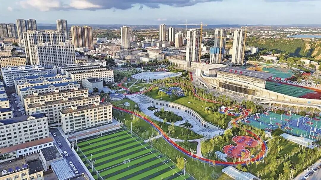 正宁县体育公园全景。 通讯员 高永斌 摄