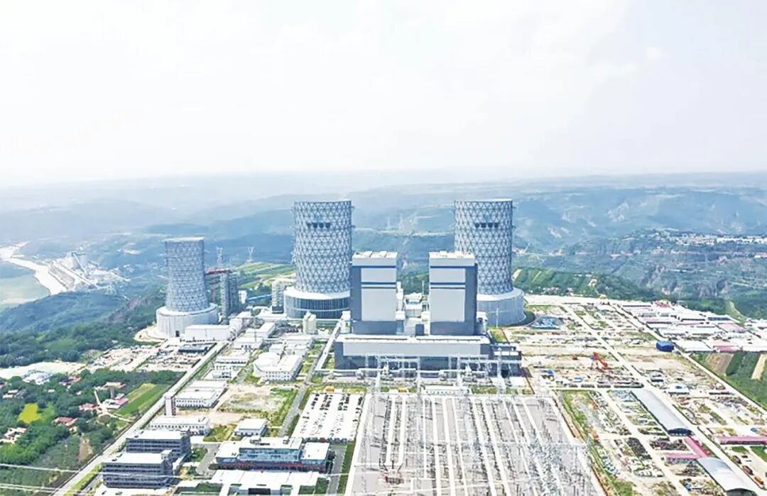 华能正宁电厂俯瞰。 通讯员 高永斌 摄