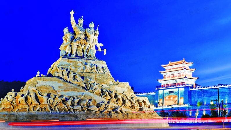 ▲庆城县南城门夜景。庆阳融媒记者 李云 摄
