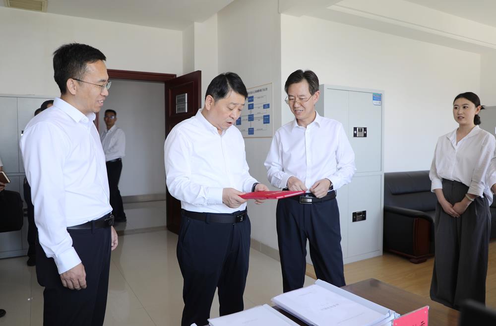 周继军在市纪委监委市委巡察办调研
