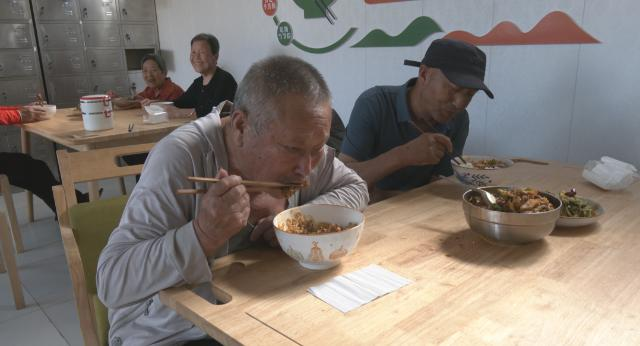 合水县太白镇用心守护“一老一小”幸福时光