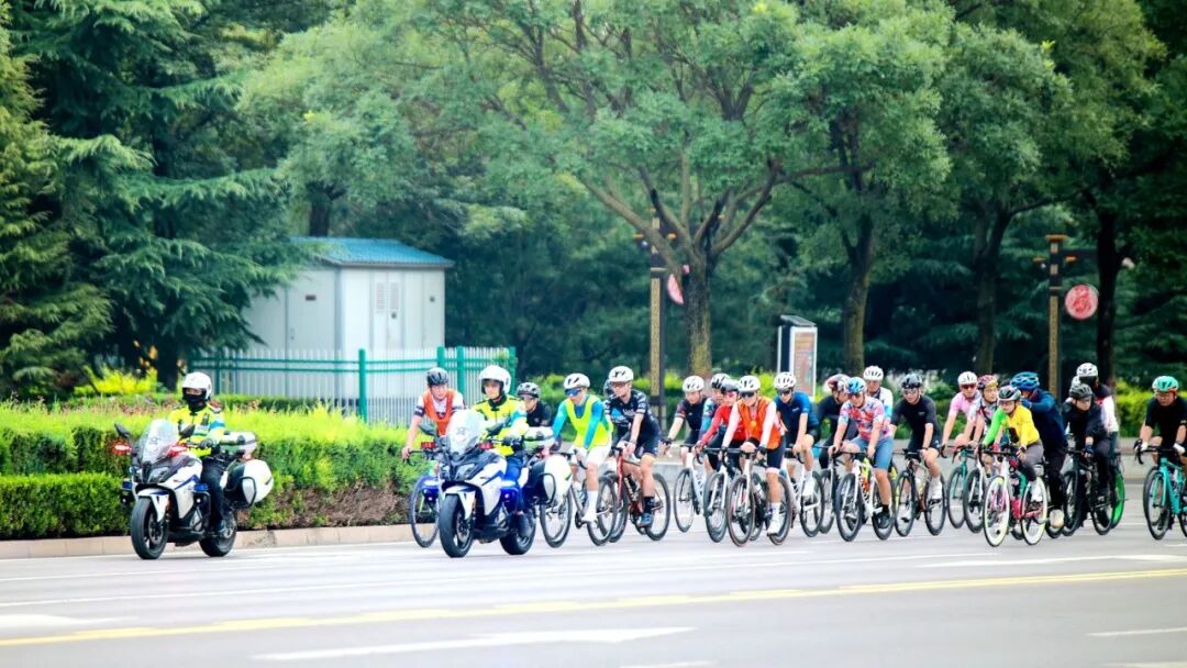 西峰区2026年“畅游民俗文化园”自行车骑游活动圆满举行