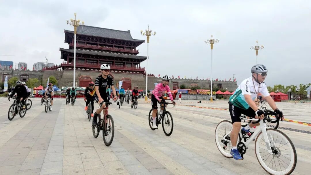 西峰区2026年“畅游民俗文化园”自行车骑游活动圆满举行