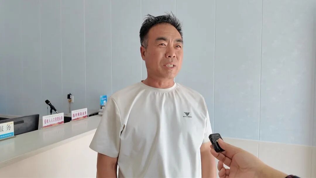悦乐镇新堡村监委会主任庞家林说：&ldquo;我主要就是盯着咱们村里的各项事务。不管是惠农补贴、物资发放，还是村上的大小决策，我都全程参与、全程监督。让村里的事公开透亮，让乡亲们都放心、满意。&rdquo;