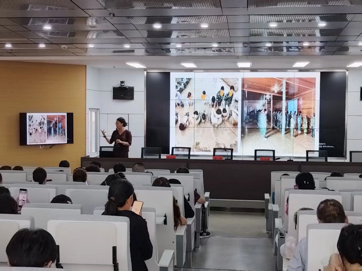 庆阳市开展“家庭养育环境 助推身心健康成长”暑期家庭教育讲座