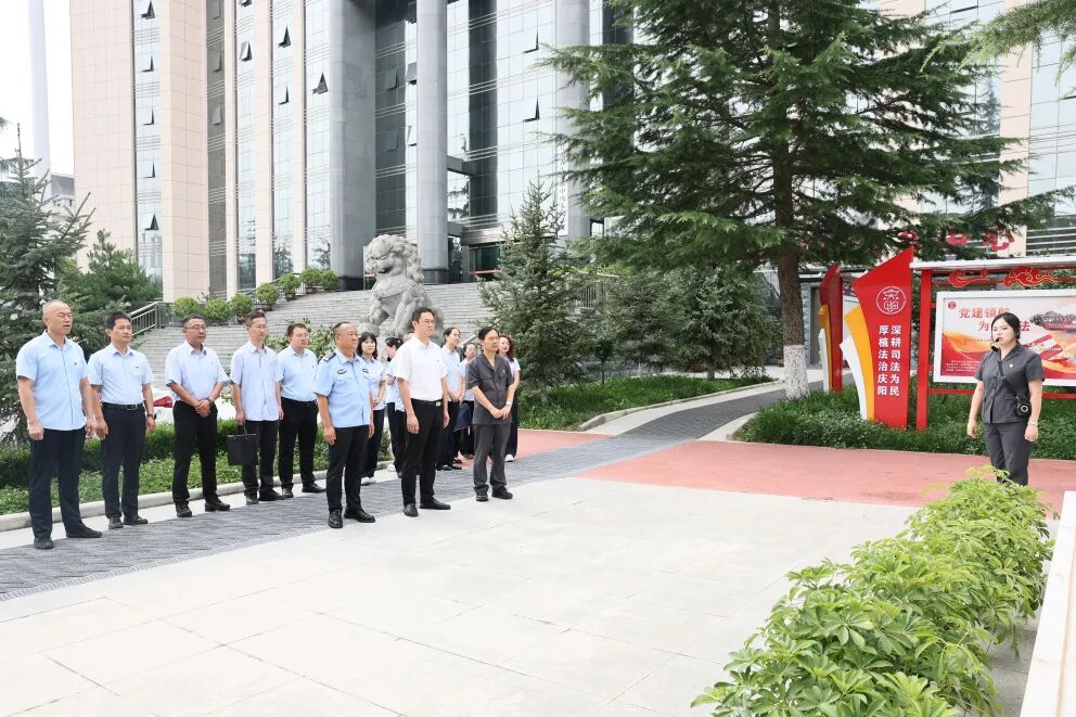 庆阳市中级人民法院与中国邮储银行庆阳分行开展党建共建活动