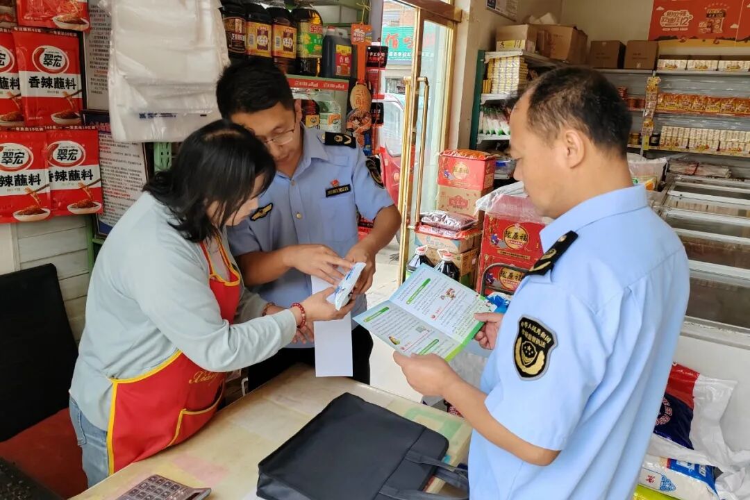 西峰区:后官寨市场监管所开展食盐质量安全专项检查