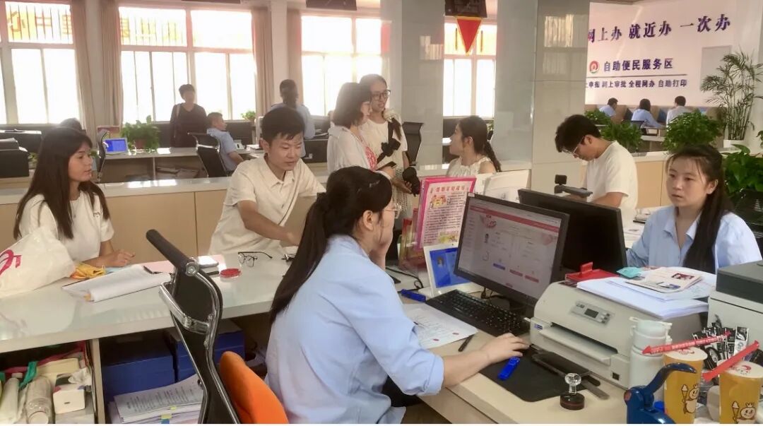 庆城:七夕佳节领证忙 文明婚俗成新风