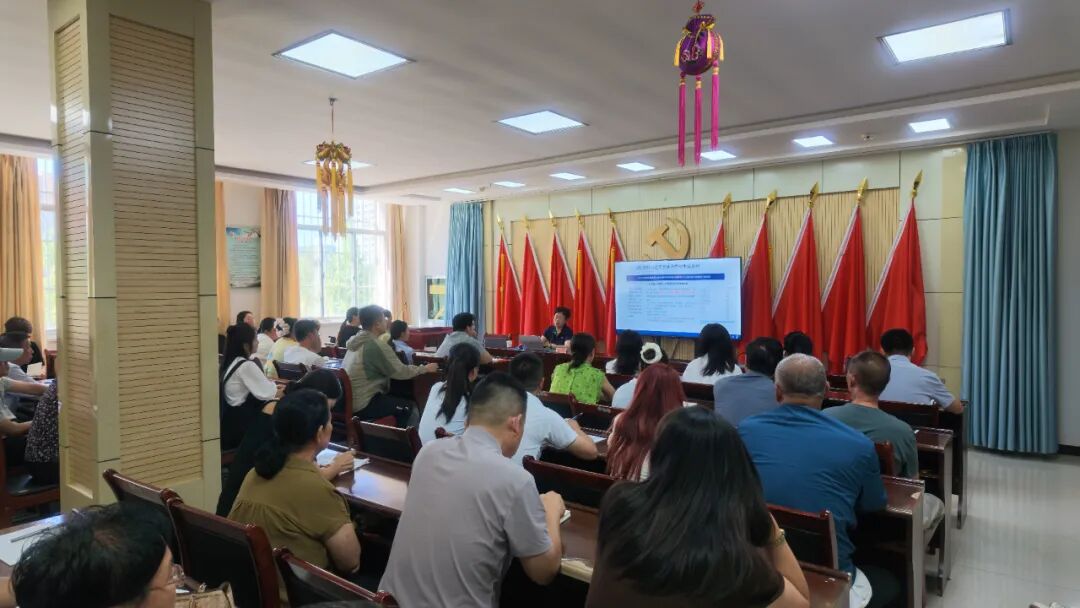 省委讲师团成员在镇原县开展习近平党建思想专题宣讲活动