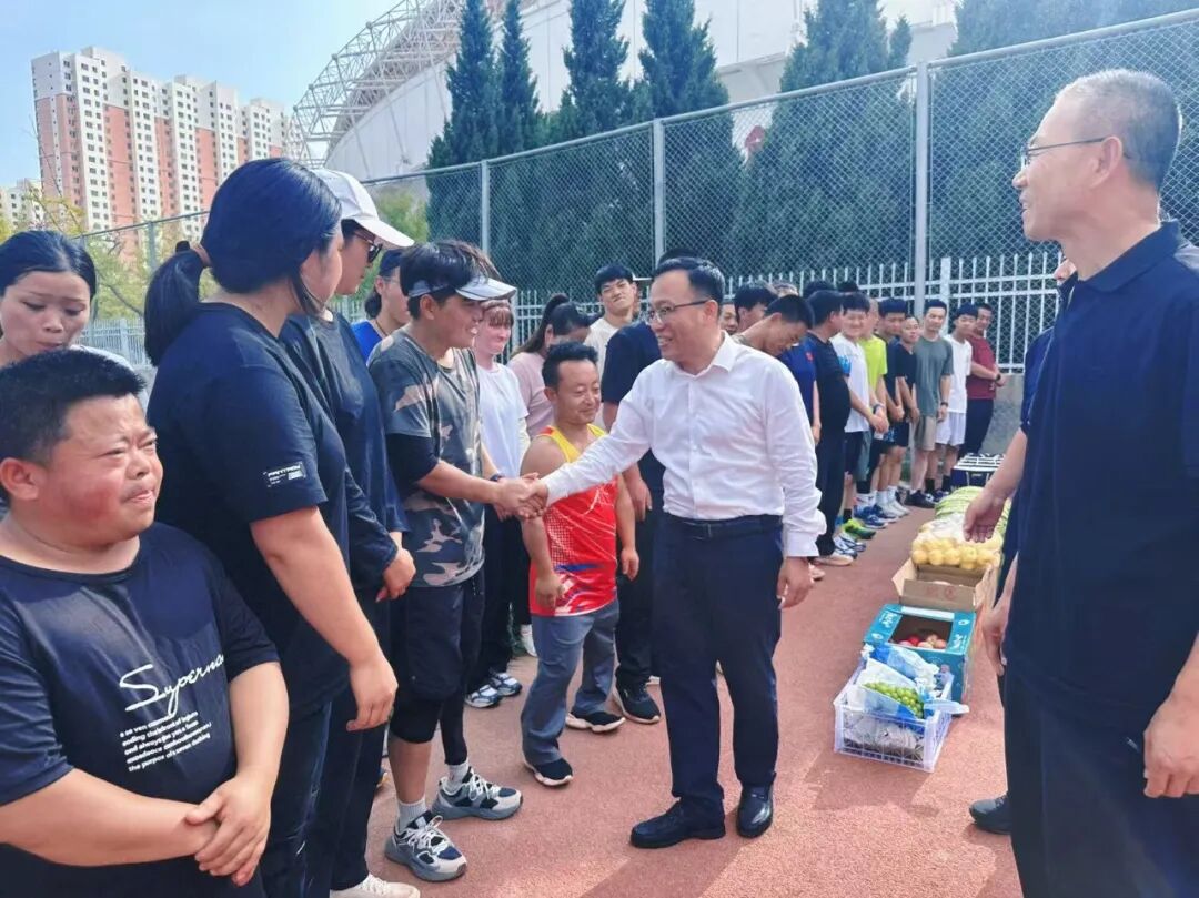 庆阳市残联领导看望慰问全省第十二届残运会运动员和教练员