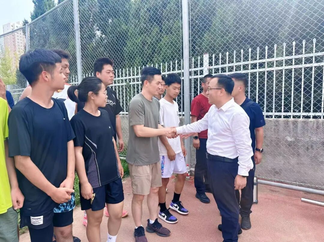 庆阳市残联领导看望慰问全省第十二届残运会运动员和教练员