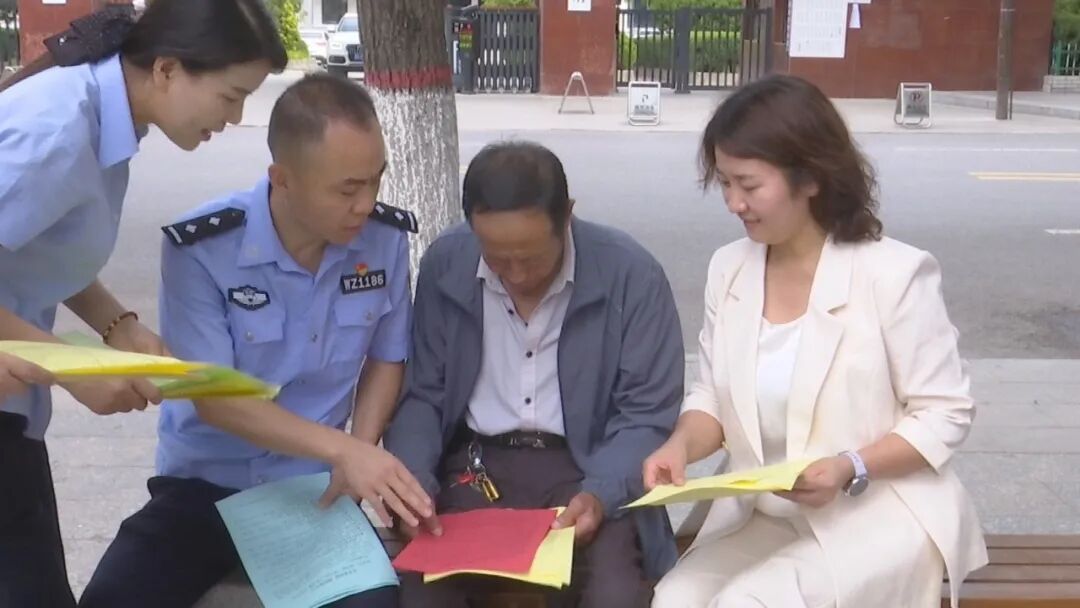 华池县开展&ldquo;有矛盾纠纷 到综治中心&rdquo;主题宣传活动