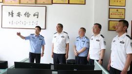 雷晓刚同志调研环县公安工作