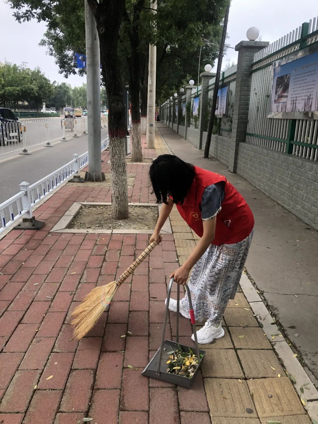 邮储银行庆阳市分行开展志愿服务活动