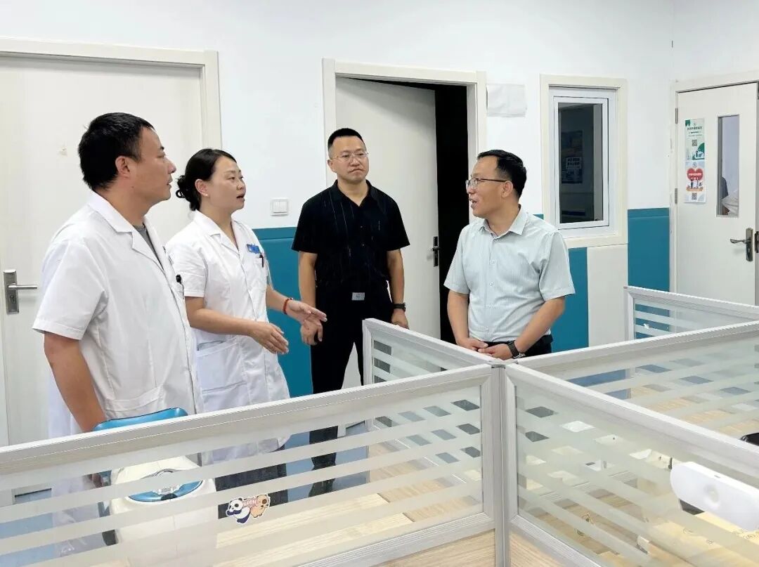 庆阳市残联党组书记王建刚调研指导市康复医院工作