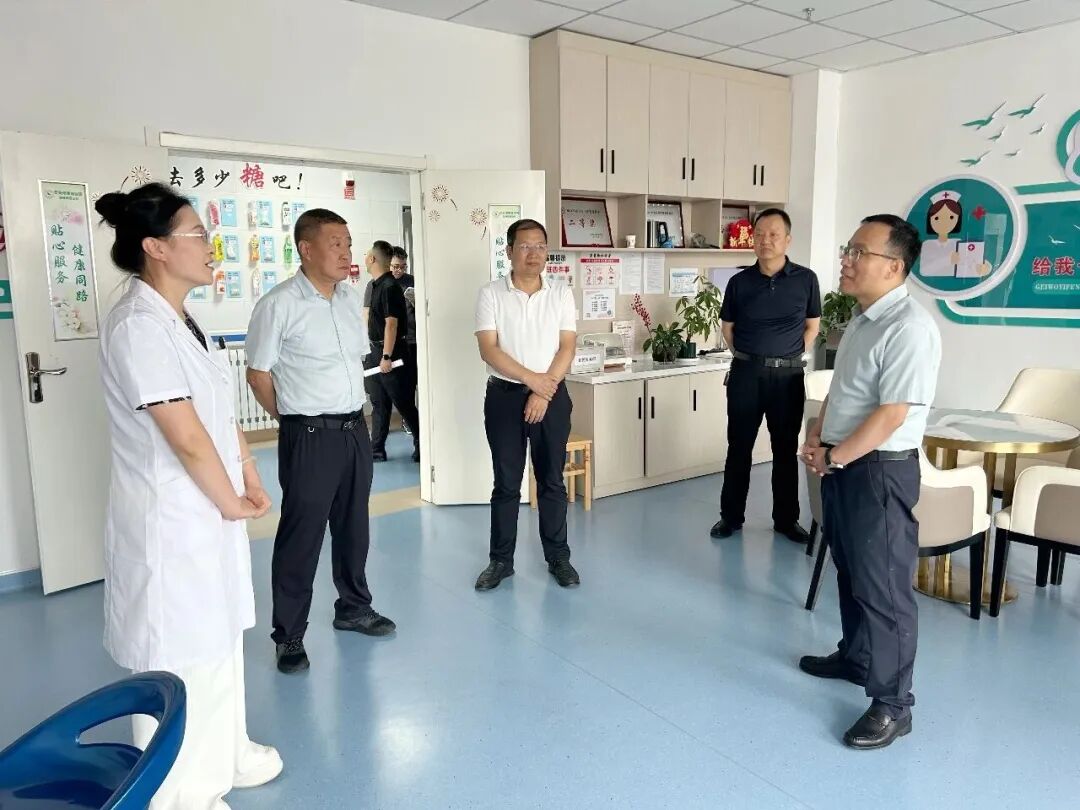 庆阳市残联党组书记王建刚调研指导市康复医院工作