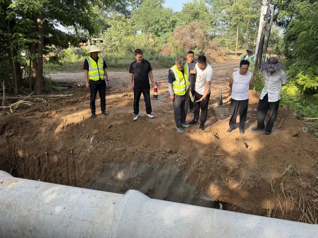▲涵管铺设施工现场督导检查