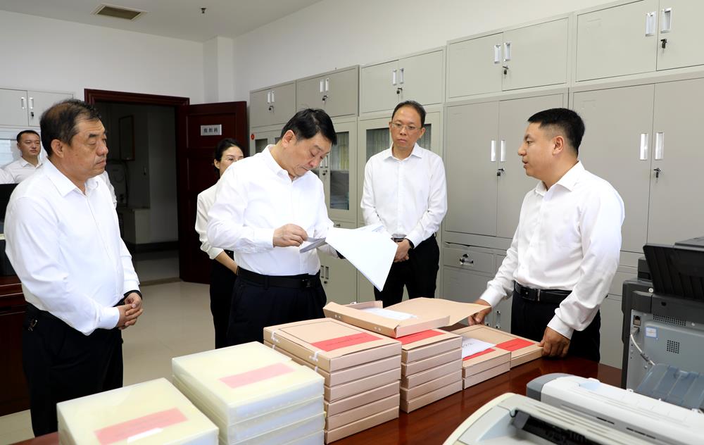 市委书记周继军在市委组织部、市委编办、市直机关工委、市委老干部局调研